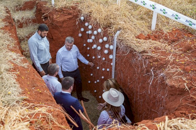 Tecnologias para produção sustentável de alimentos são apresentadas à rainha da Dinamarca 